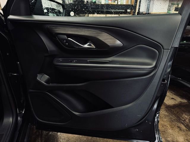 Used 2022 GMC Terrain SLE w/ Driver Convenience Package image 13