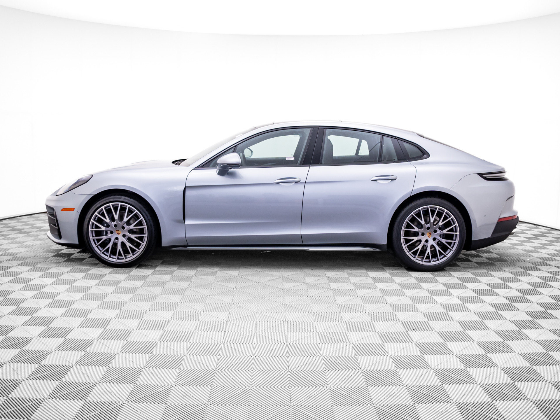 New 2026 Porsche Panamera 4 AWD/4WD image 2