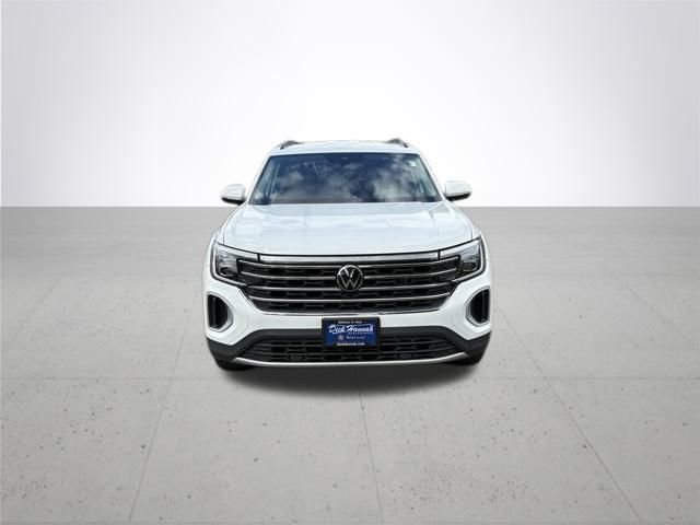 Used 2024 Volkswagen Atlas SE AWD/4WD image 3