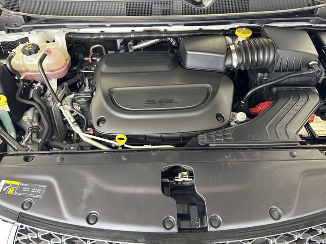 Used 2023 Chrysler Pacifica Limited FWD image 30