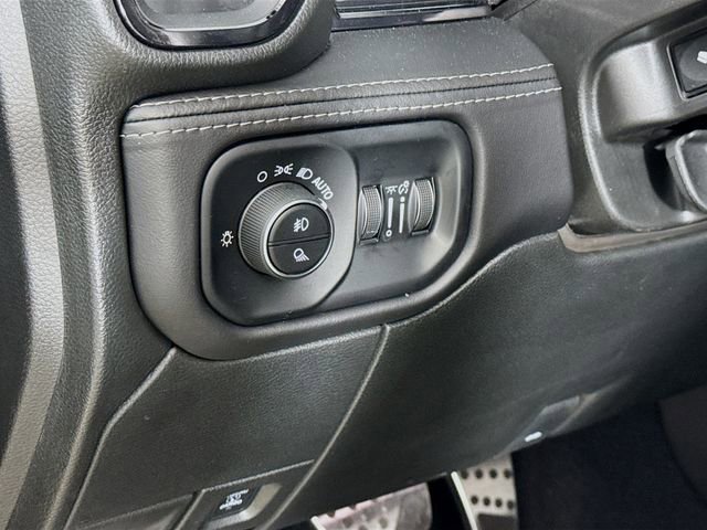 Used 2025 RAM 3500 Limited image 12