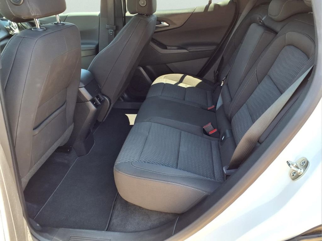 Used 2026 Chevrolet Equinox LT AWD/4WD image 19