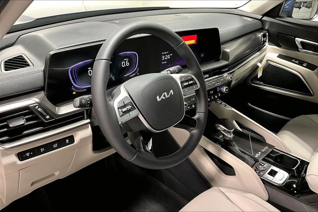 New 2025 Kia Telluride S image 28