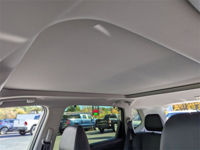 Used 2023 Nissan Rogue SL w/ SL Premium Package image 19