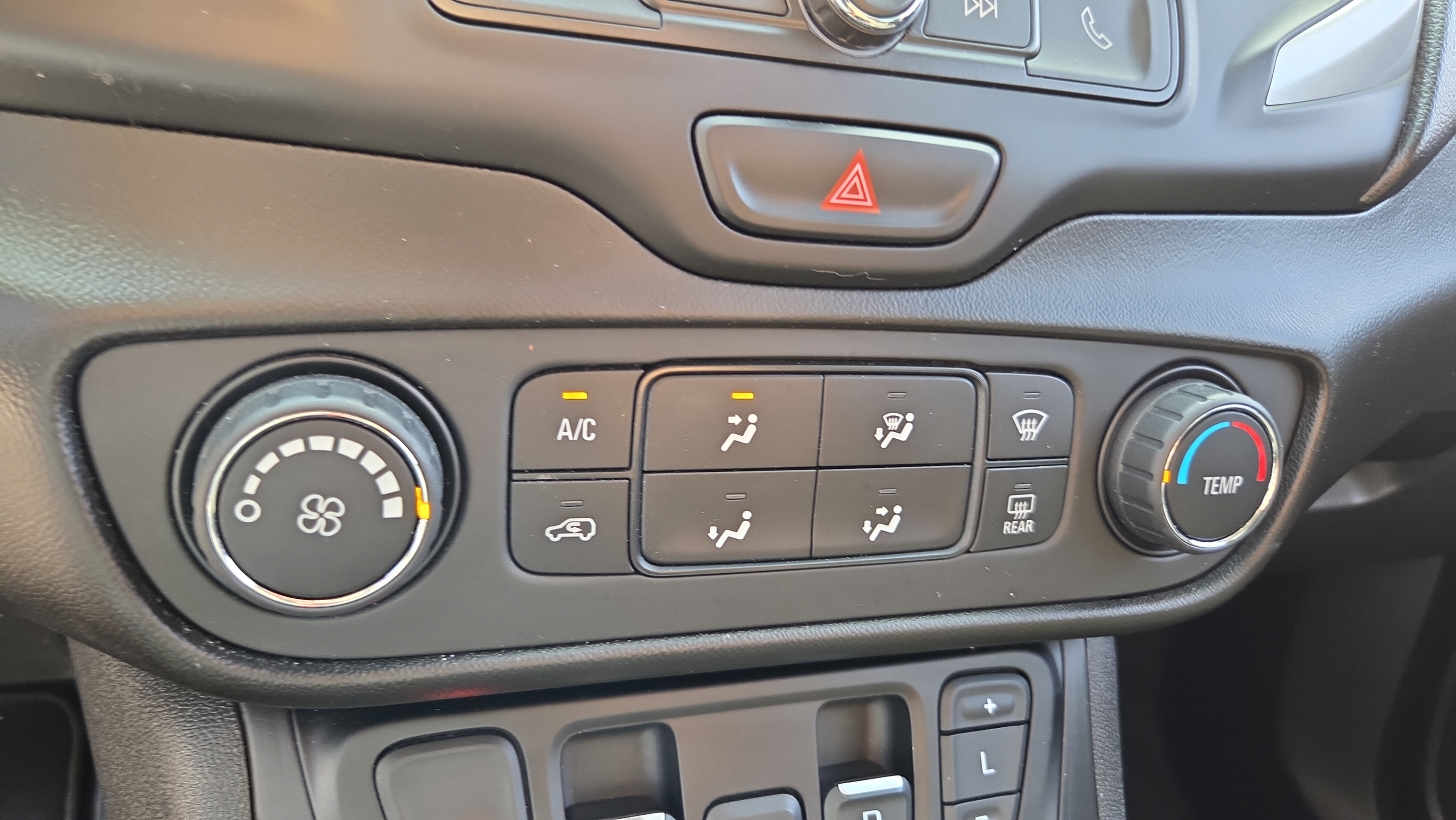 Used 2020 GMC Terrain SLE FWD image 20