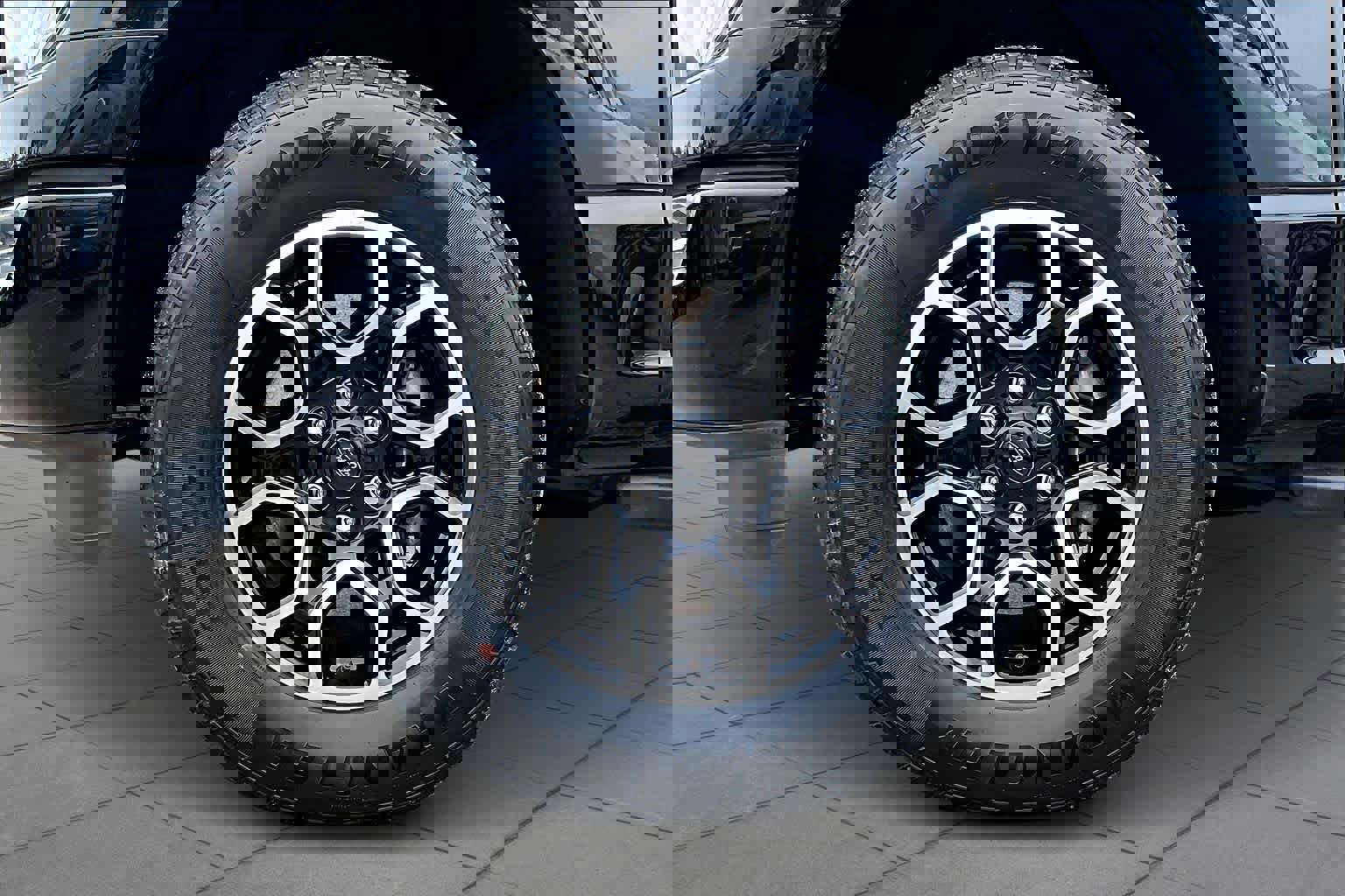 Certified 2022 Ford F150 XLT w/ Equipment Group 302A High image 11