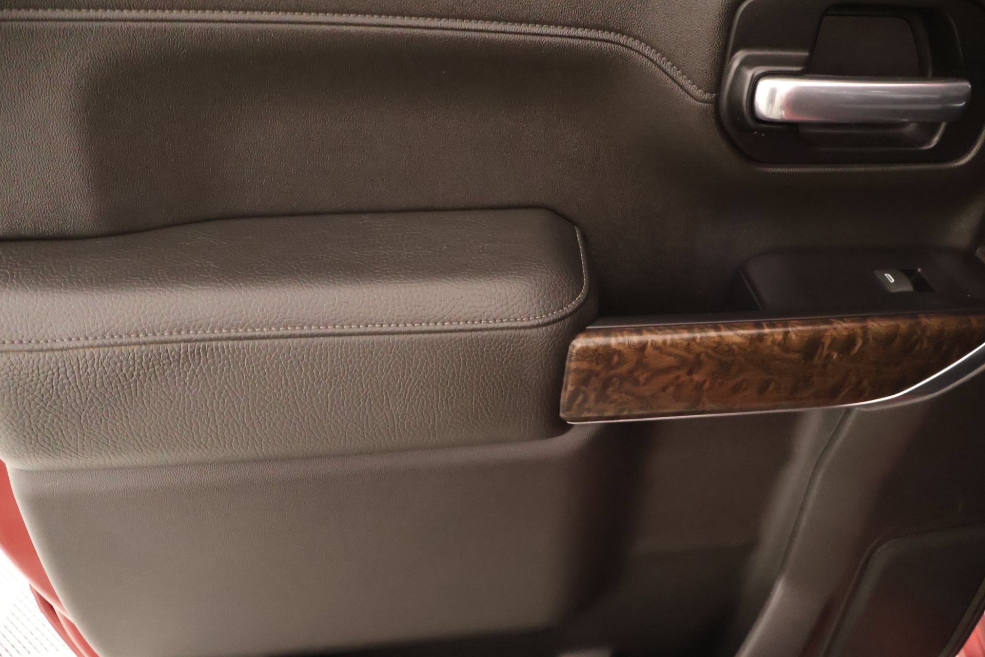 Used 2019 GMC Sierra 1500 Denali AWD/4WD image 16