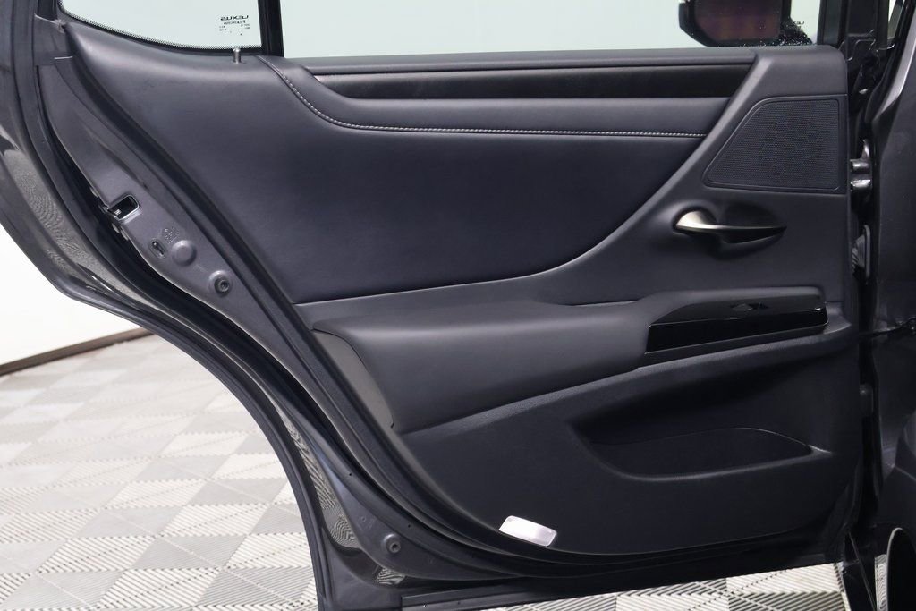 Certified 2023 Lexus ES 350 w/ Premium Package image 13