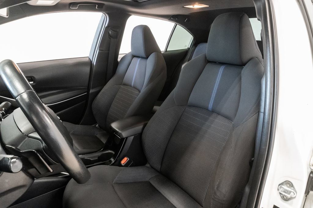 Used 2020 Toyota Corolla SE w/ SE Premium Package FWD image 9