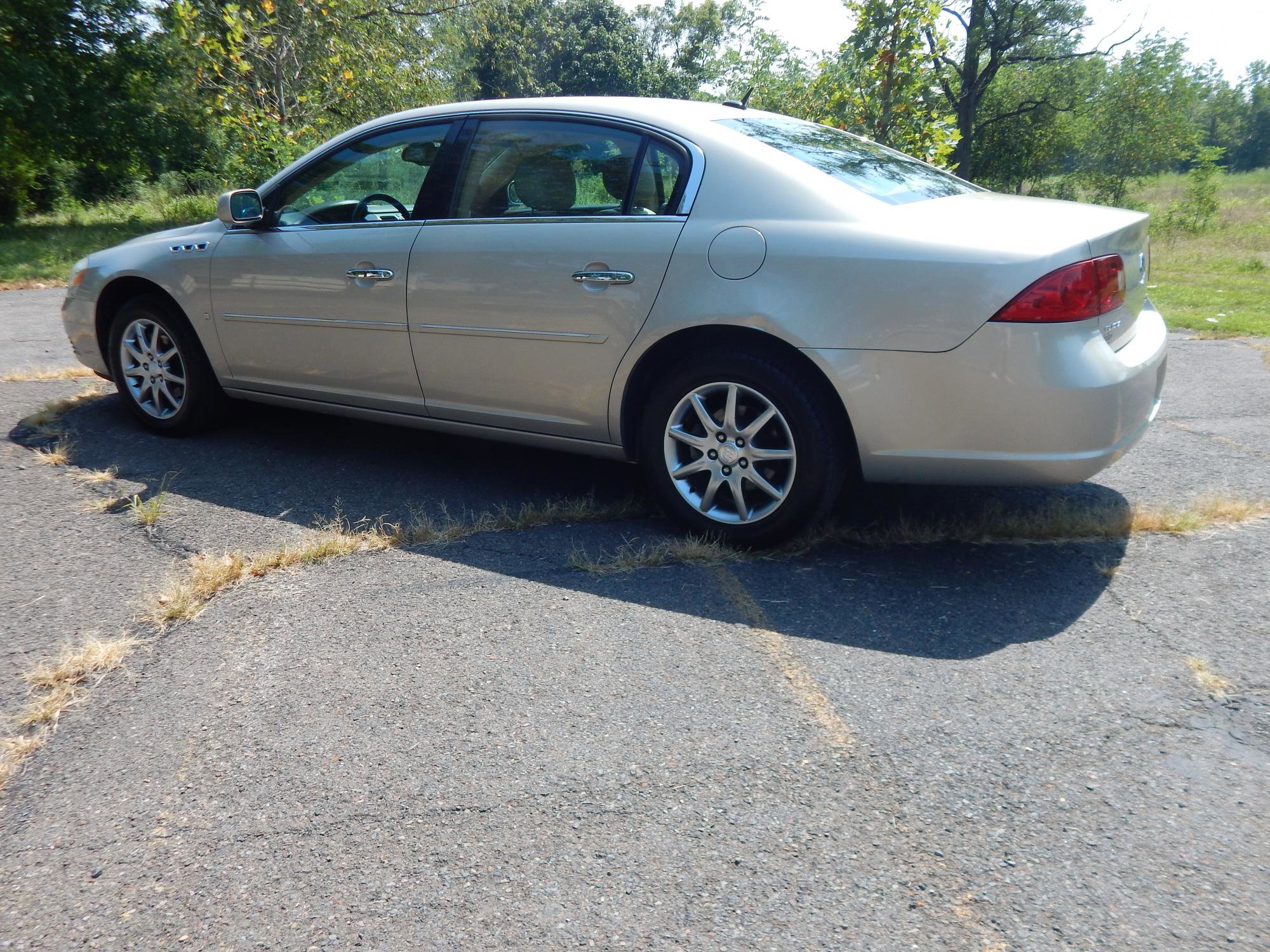 Used 2007 Buick Lucerne CXL image 3