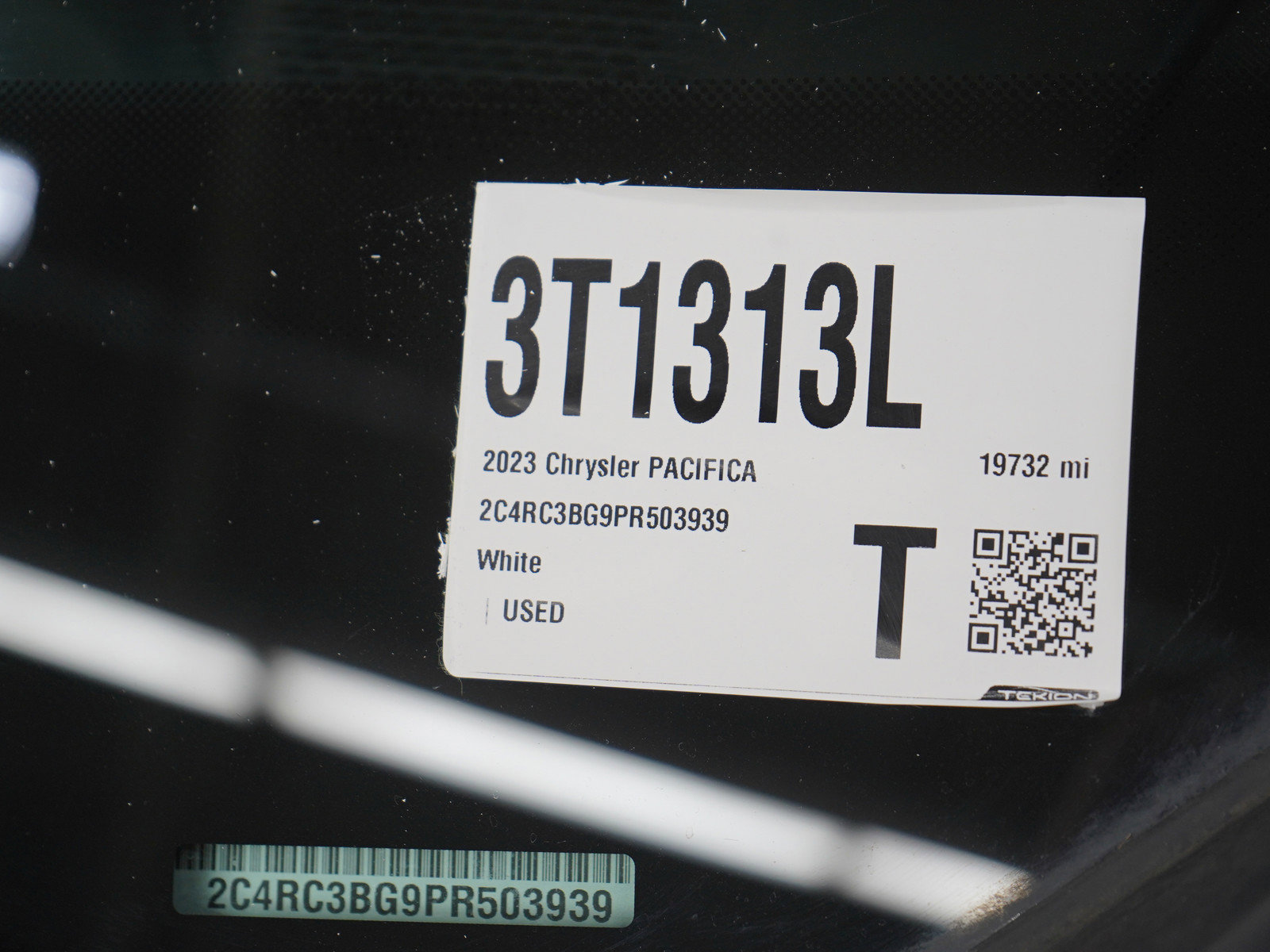 Used 2023 Chrysler Pacifica Touring-L w/ S Appearance Package AWD/4WD image 29