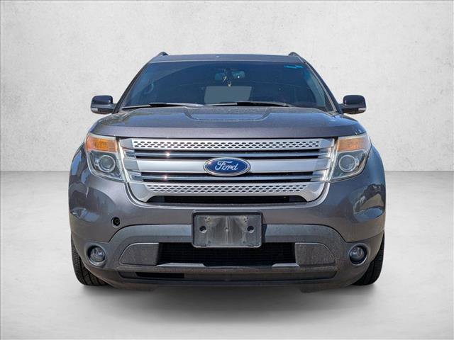 Used 2014 Ford Explorer XLT w/ Equipment Group 202A AWD/4WD image 2