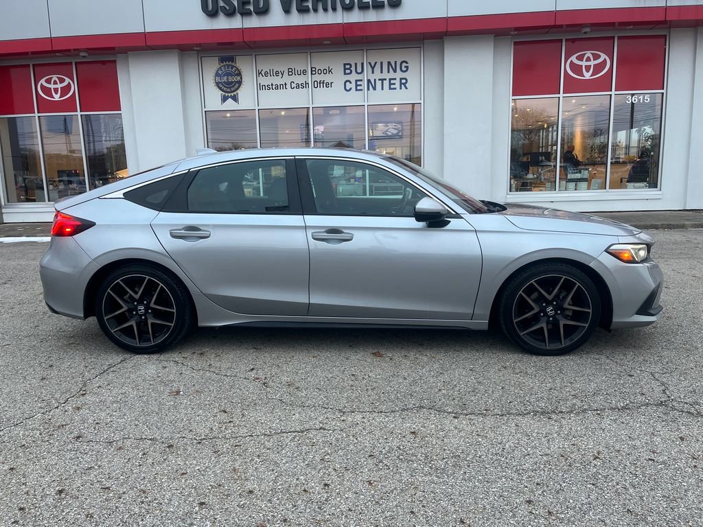 Used 2022 Honda Civic Sport Touring image 6