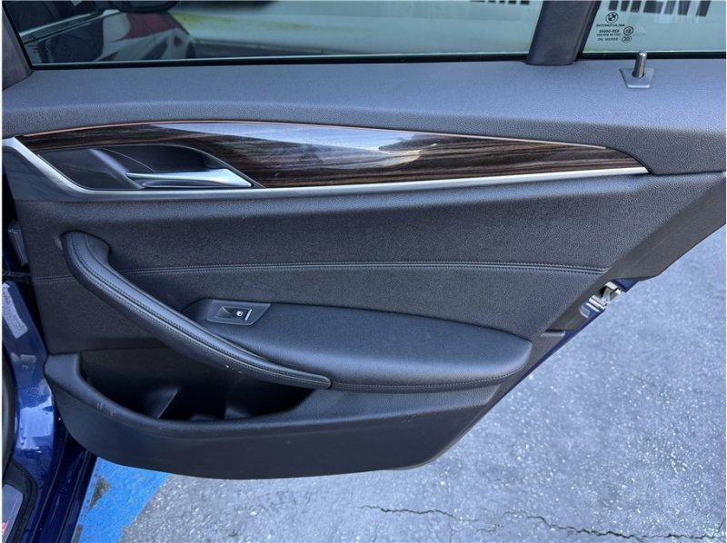 Used 2017 BMW 530i 530i Sedan 4D image 26