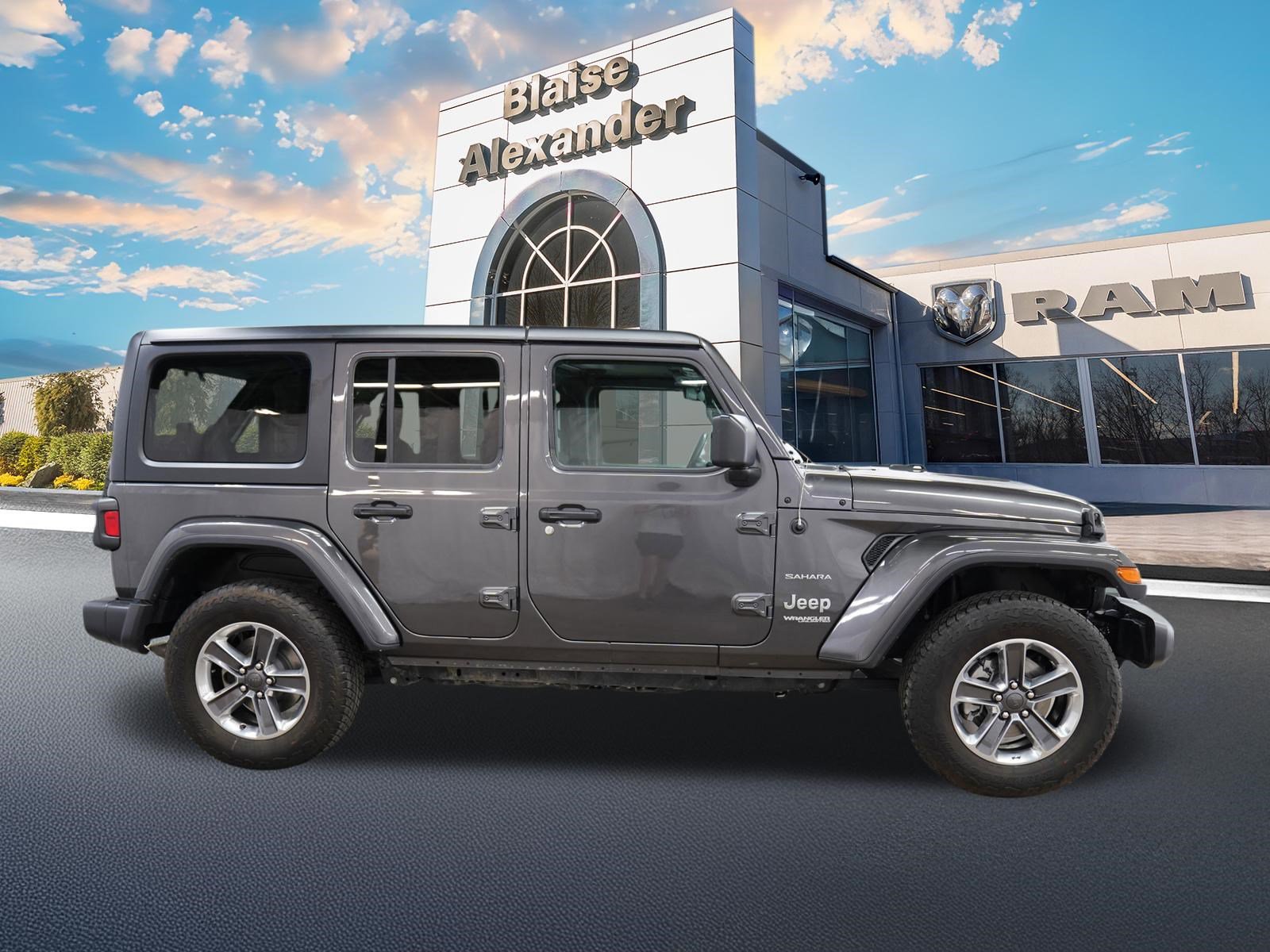 Used 2021 Jeep Wrangler Unlimited Sahara w/ Dual Top Group AWD/4WD image 2