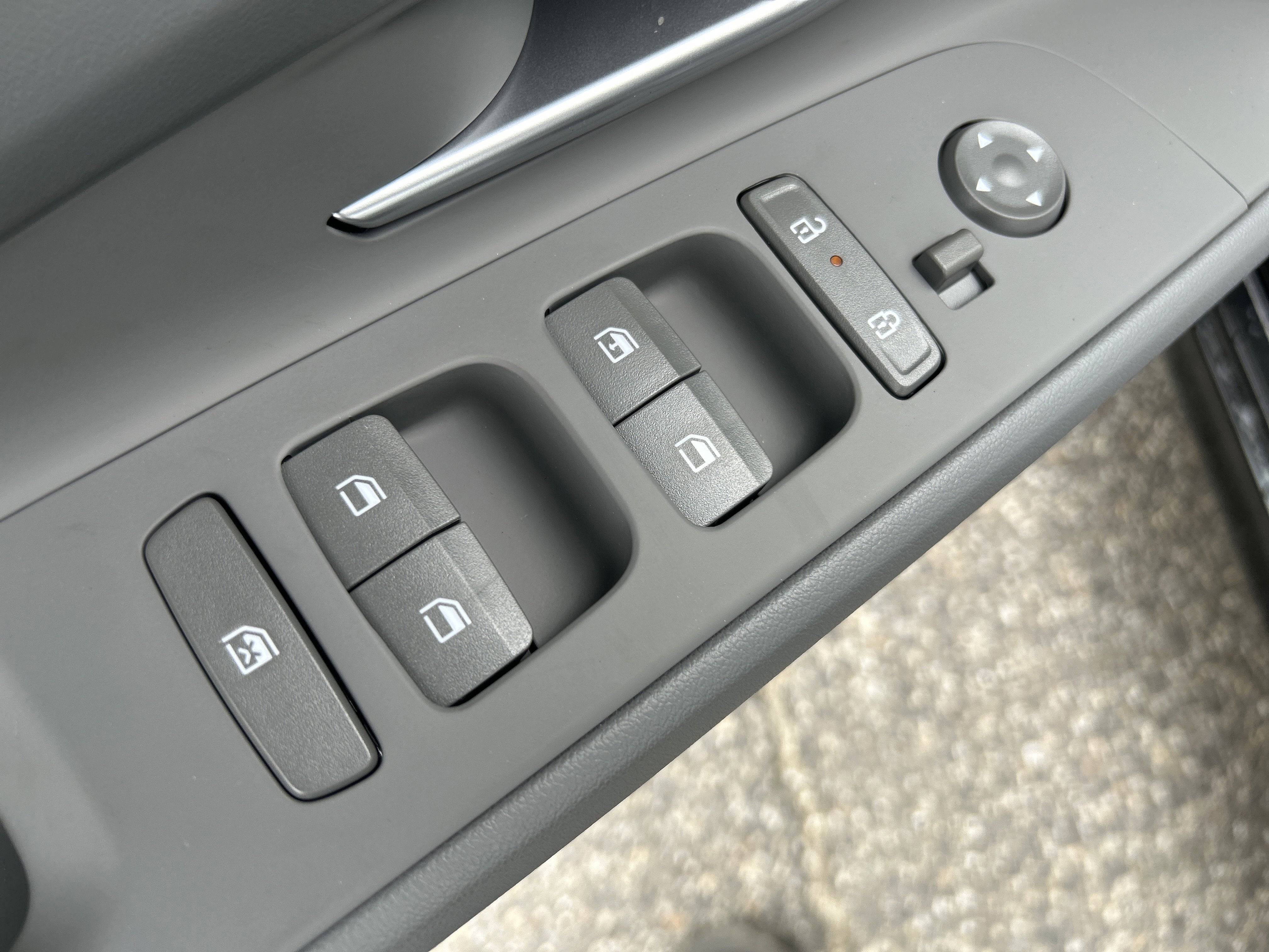New 2026 Hyundai Elantra SE FWD image 18