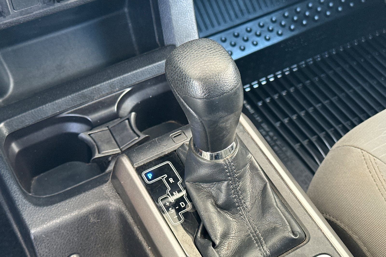 Used 2018 Toyota Tacoma SR5 AWD/4WD image 20