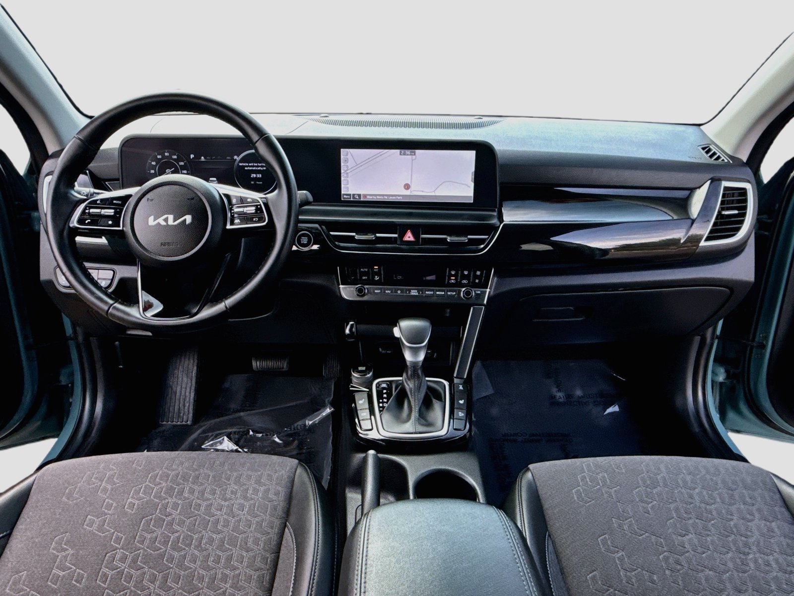 Used 2024 Kia Seltos S AWD/4WD image 14