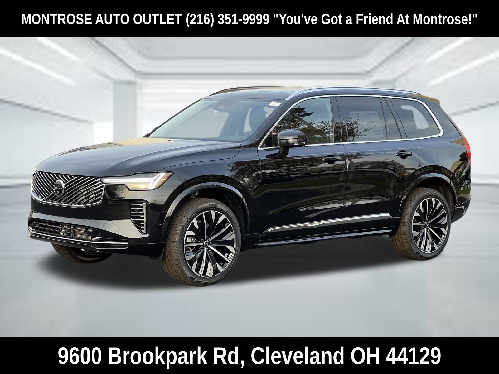 New 2026 Volvo XC90 B5 Plus w/ Protection Package Premier AWD/4WD image 4