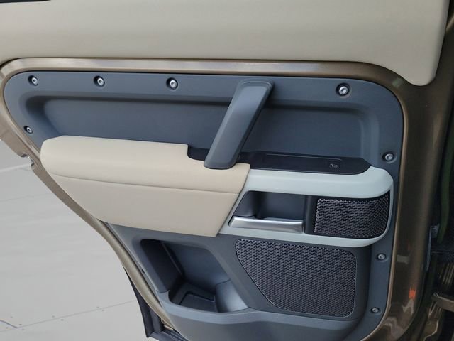 Used 2023 Land Rover Defender 110 S AWD/4WD image 14