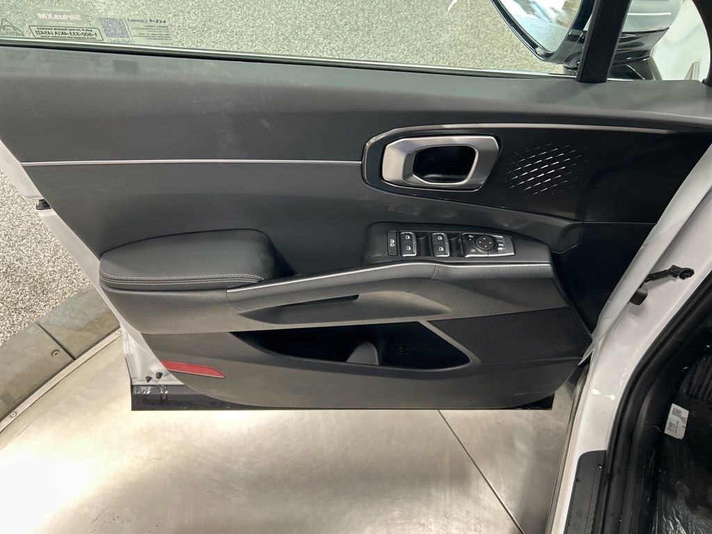 New 2026 Kia Sorento S image 14