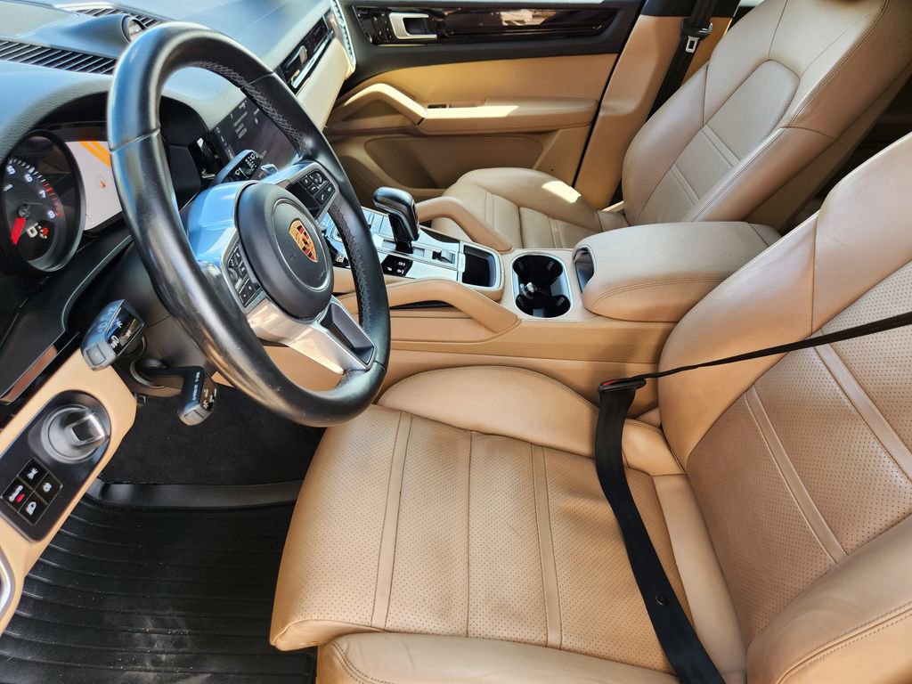 Used 2019 Porsche Cayenne image 4