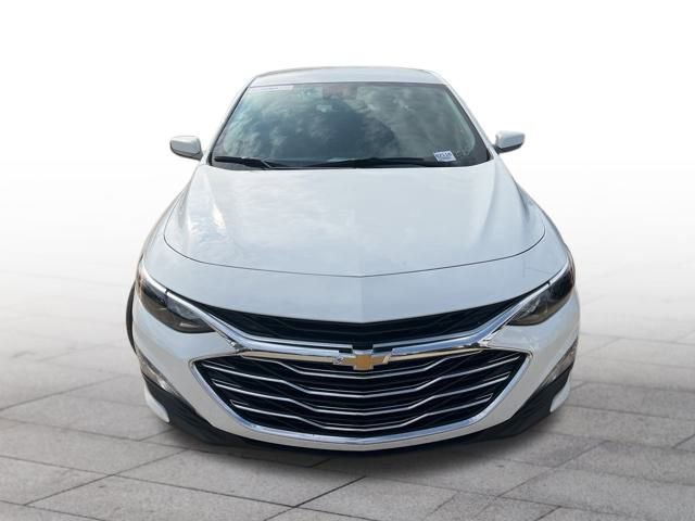 Used 2024 Chevrolet Malibu LT image 2