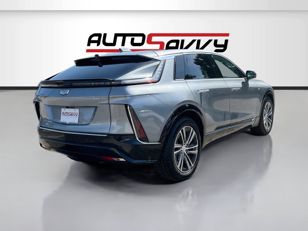 Used 2026 Cadillac Lyriq Luxury AWD/4WD image 7