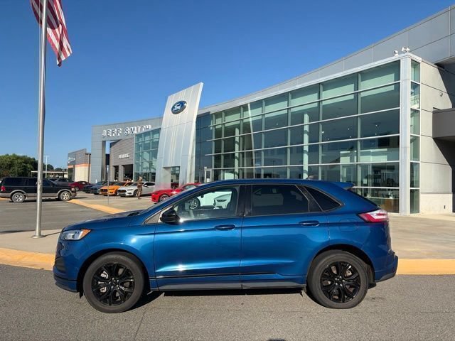 Used 2022 Ford Edge SE w/ Black Appearance Package AWD/4WD image 2