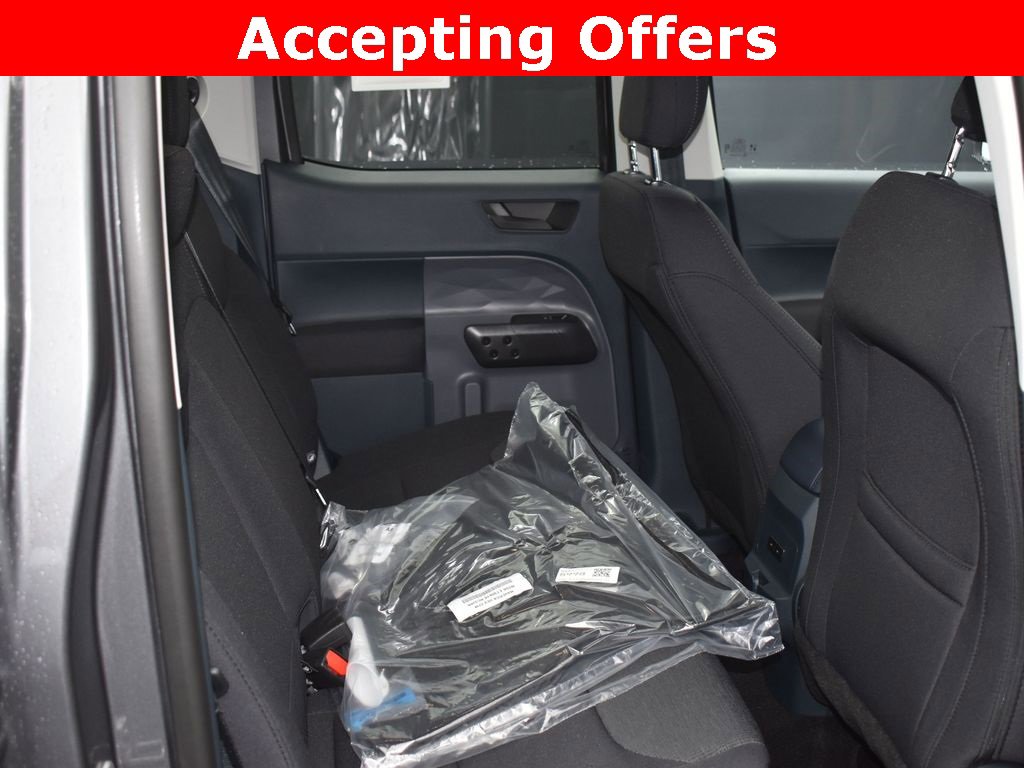 New 2025 Ford Maverick XL image 15