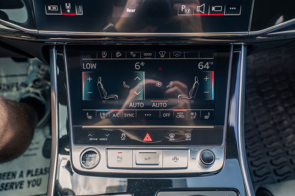 Used 2025 Audi Q8 Prestige image 29