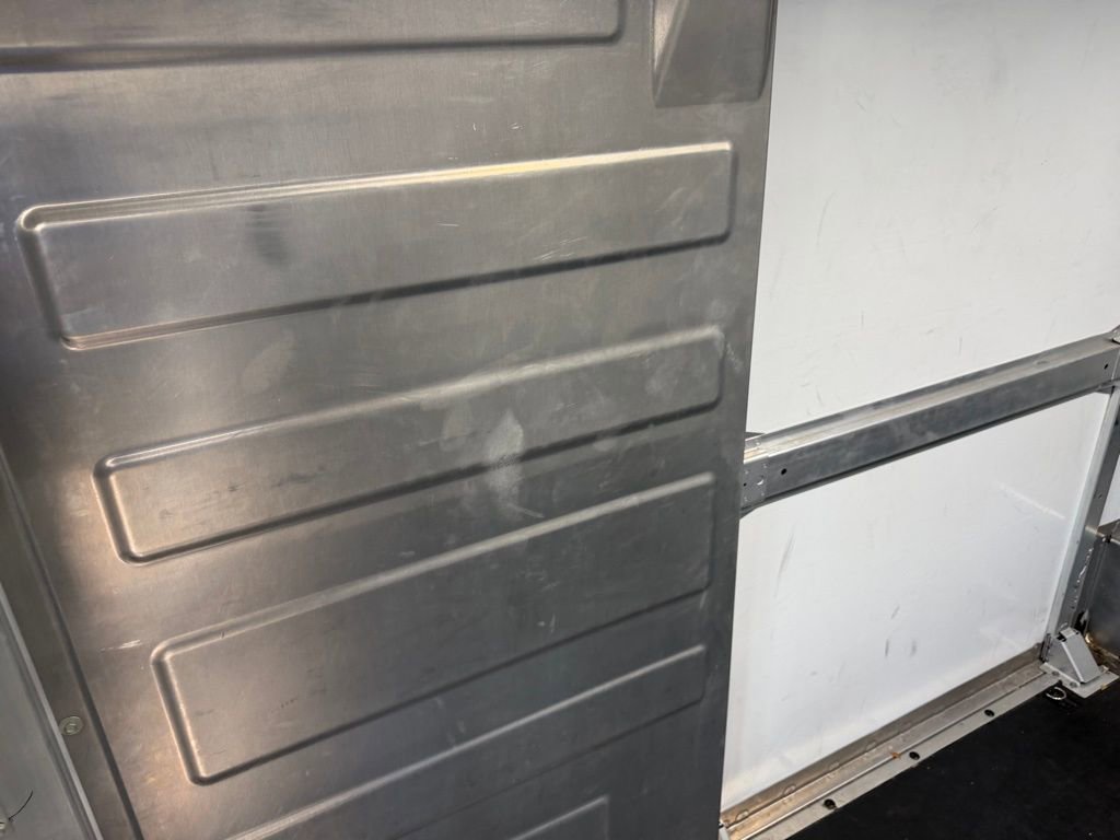 Used 2024 Chevrolet Brightdrop 600 w/ Commercial Equipment Package AWD/4WD image 9