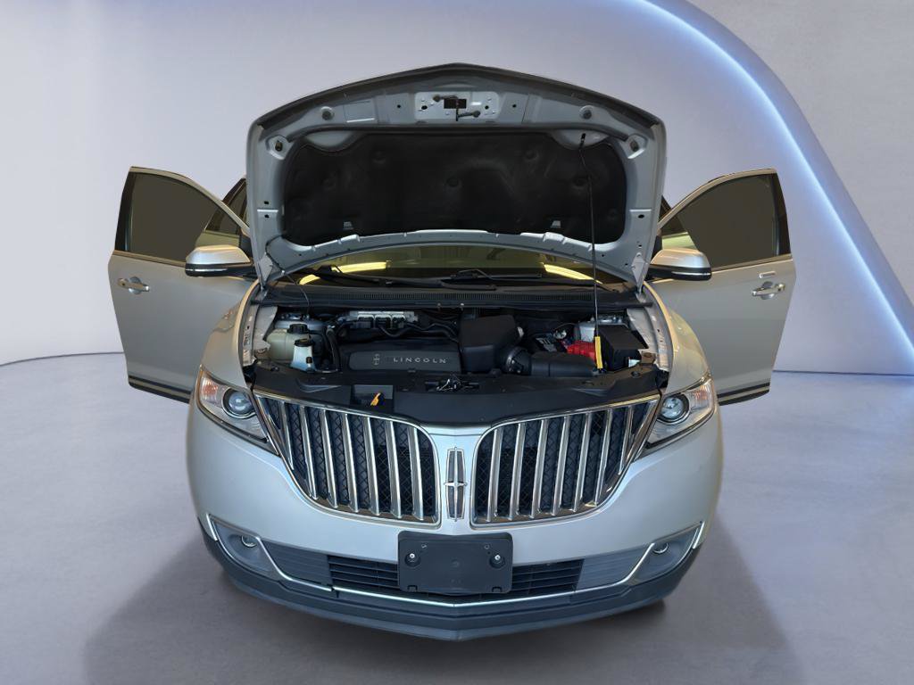 Used 2015 Lincoln MKX AWD w/ Equipment Group 102A image 10