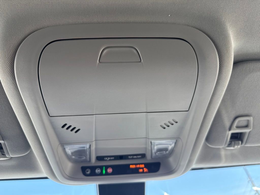 Used 2023 Chevrolet Equinox LT AWD/4WD image 40