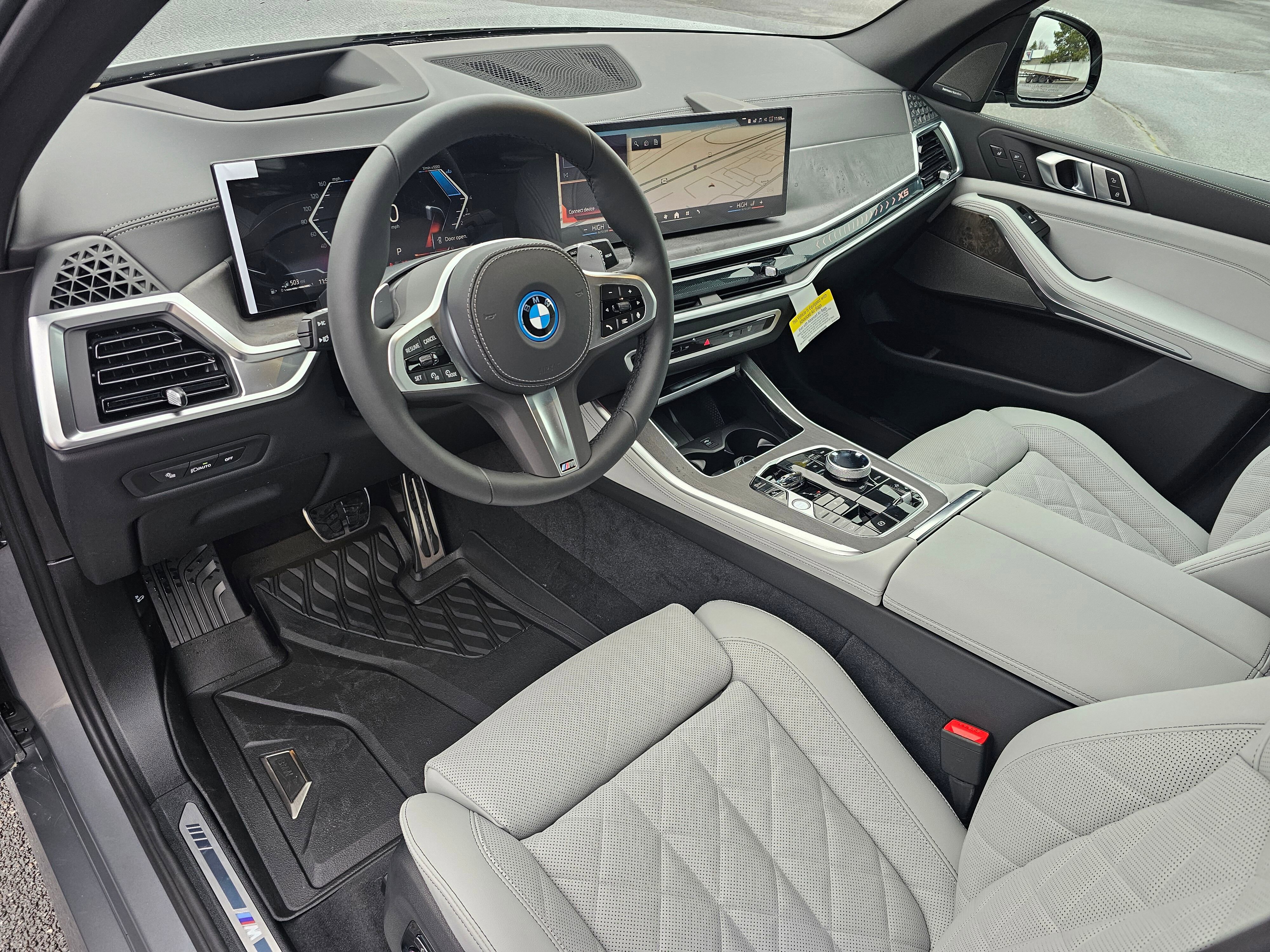 New 2026 BMW X5 xDrive50e w/ Executive Package image 34