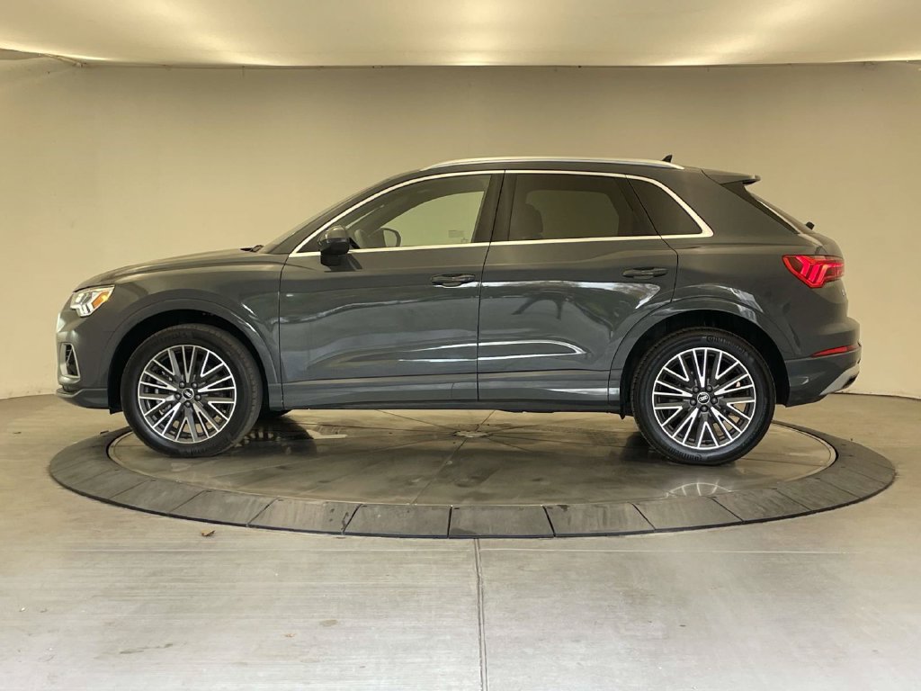 Used 2022 Audi Q3 2.0T Premium Plus AWD/4WD image 2