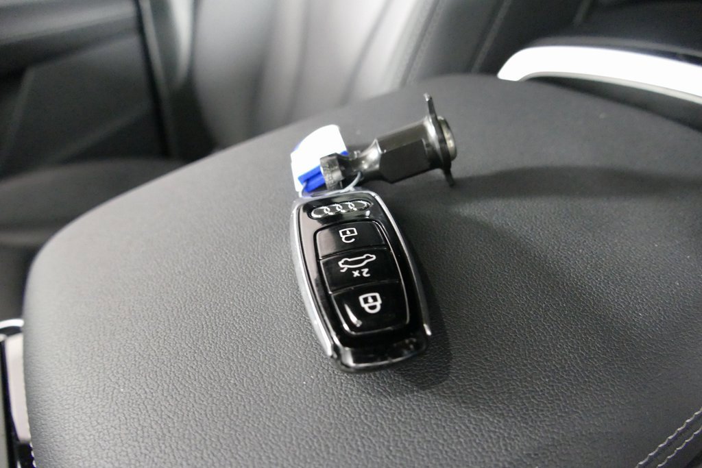 Used 2025 Audi Q7 3.0T Premium Plus image 13