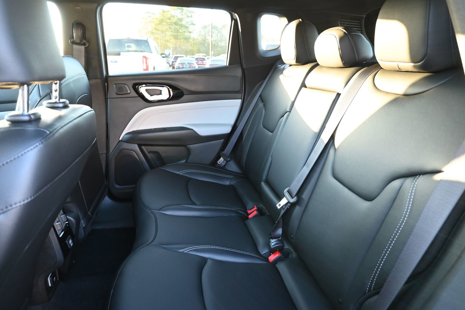 New 2026 Jeep Compass Limited w/ Sun, Sound & Navigation Group image 18