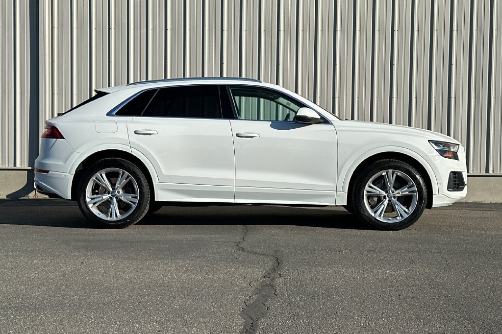Used 2019 Audi Q8 Premium Plus w/ Premium Plus AWD/4WD image 3