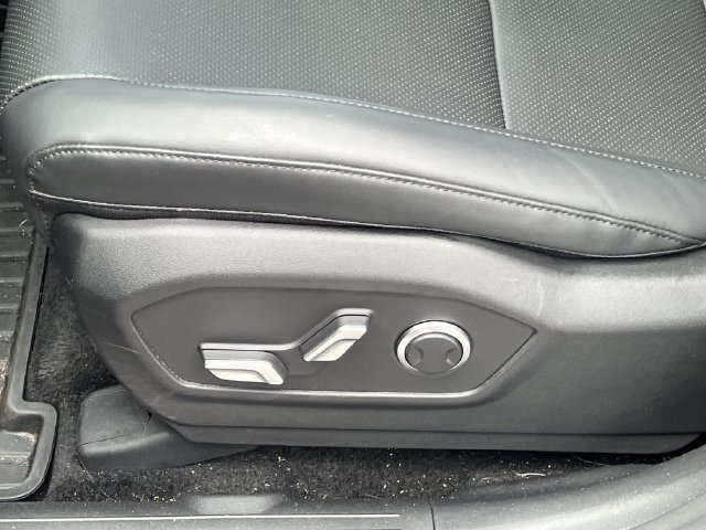 Used 2026 Hyundai Santa Fe SEL FWD image 12