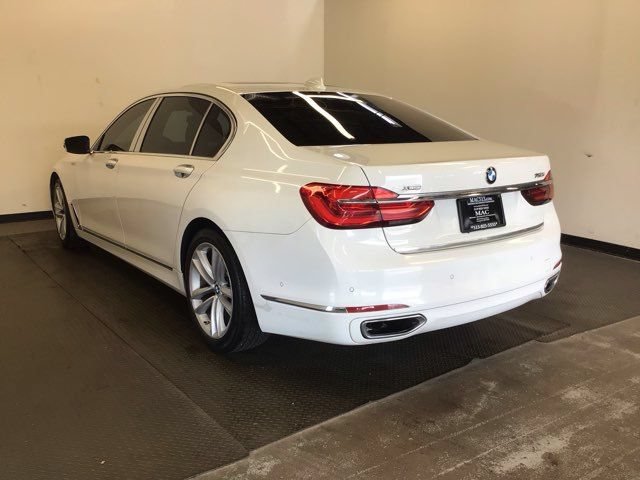 Used 2016 BMW 750i xDrive AWD/4WD image 17