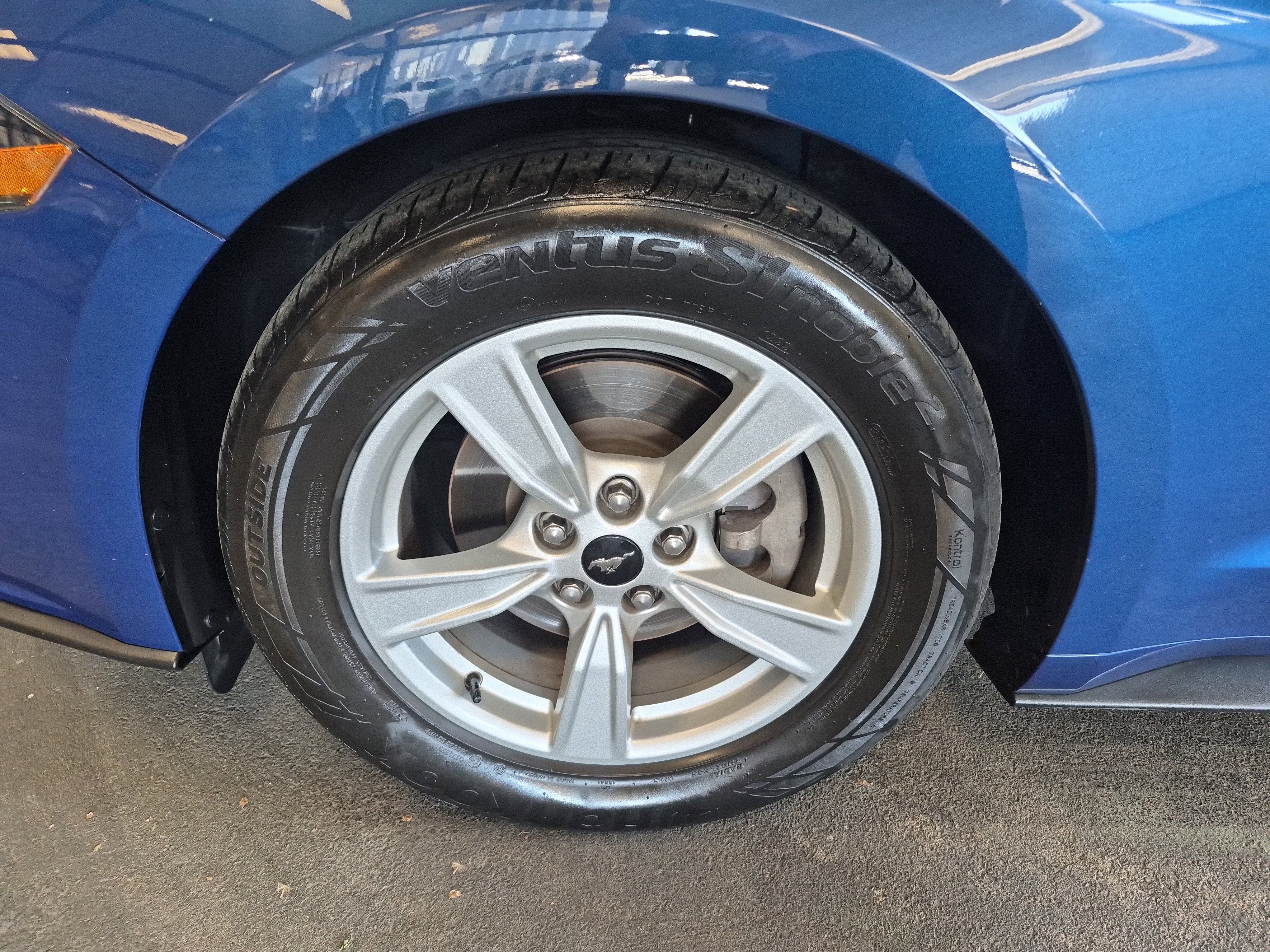 Used 2022 Ford Mustang EcoBoost image 7