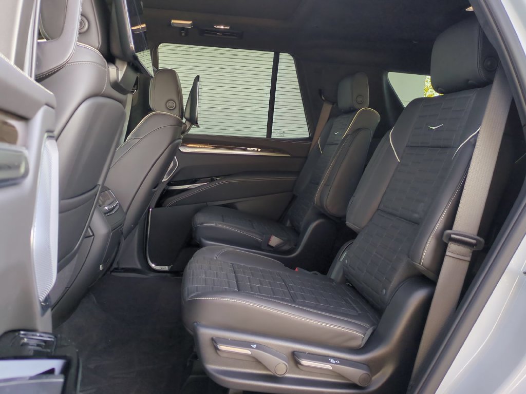 New 2026 Cadillac Escalade Platinum Sport AWD/4WD image 26