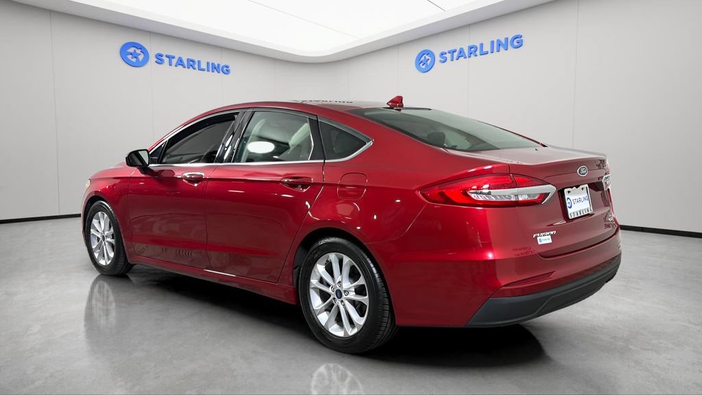 Used 2020 Ford Fusion SE FWD image 5