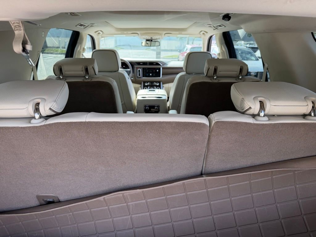 Used 2023 GMC Yukon Denali image 7