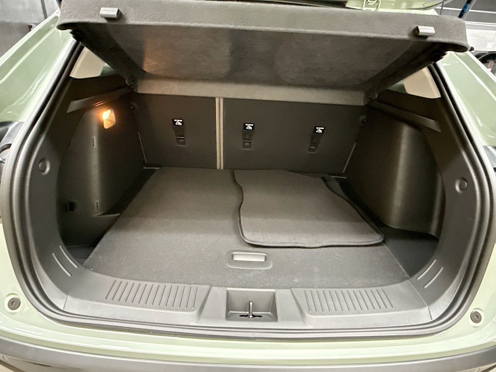 New 2026 Chevrolet Trax ACTIV w/ Sunroof Package FWD image 29