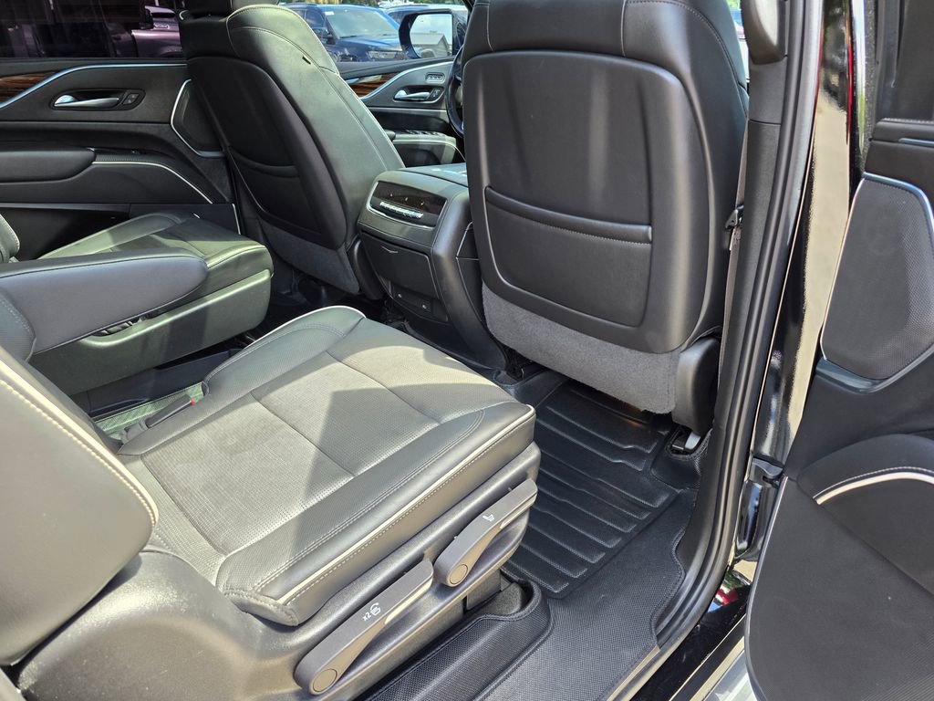 Used 2022 Cadillac Escalade ESV Premium Luxury image 37