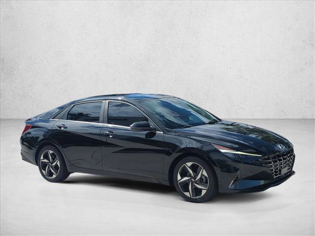 Used 2022 Hyundai Elantra Limited w/ Cargo Package FWD image 3