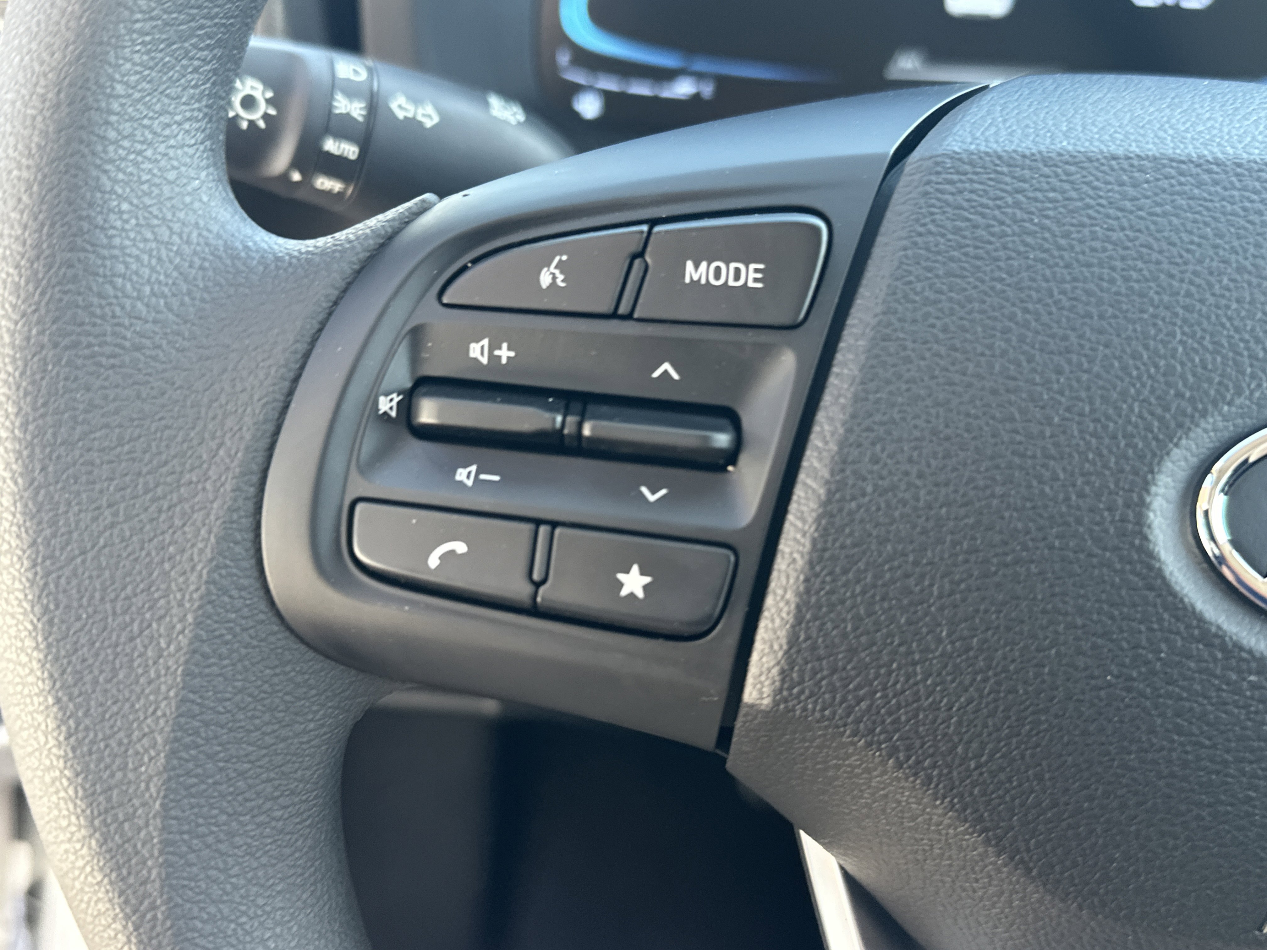 New 2026 Hyundai Venue SE FWD image 23