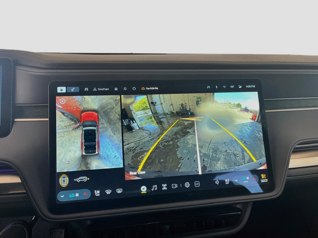 Used 2025 Rivian R1S Adventure Dual AWD/4WD image 14